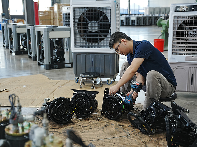 Çin'den Gelip Dünyaya Pazarlama